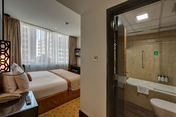 Room 78 of 211