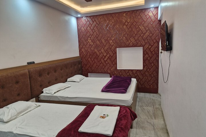 Room 49 of 76