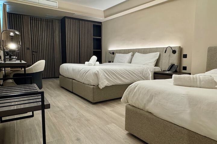 Room 44 of 71