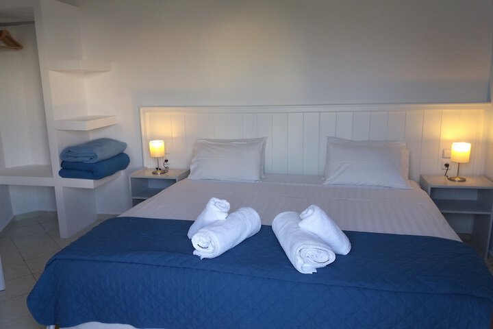 Room 3 of 42