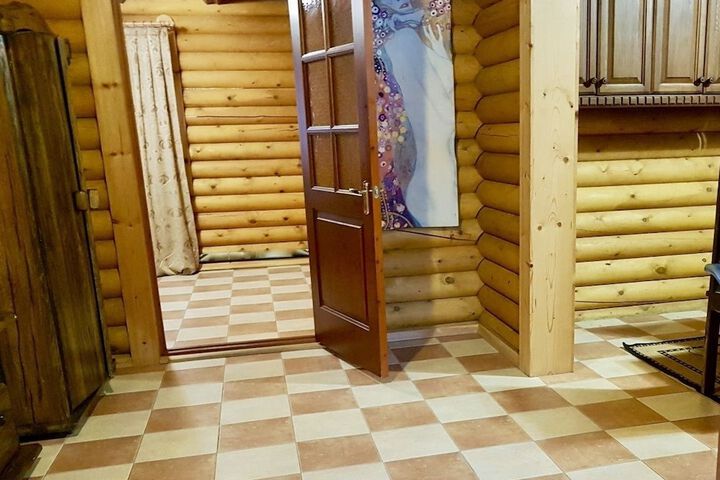 Room 5 of 13