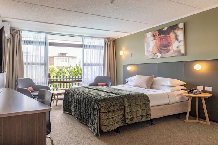 Room 44 of 138