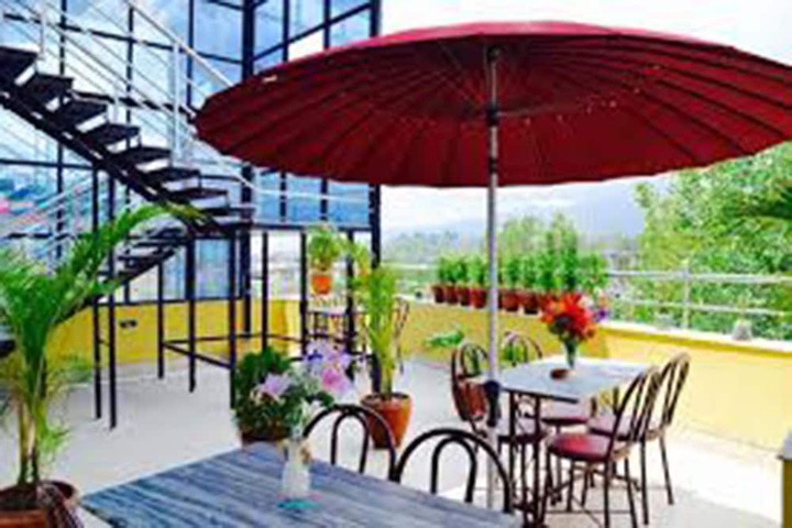 Terrace/Patio 15 of 17