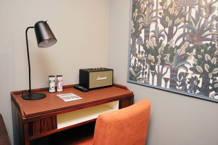 Room 28 of 47