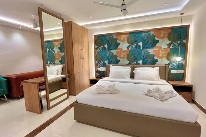 Room 43 of 97