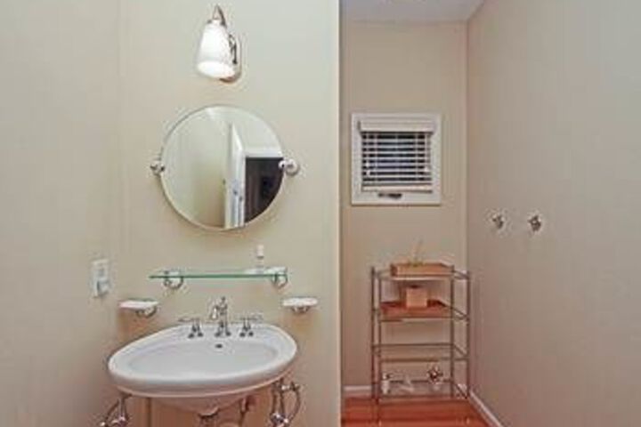 Photo of Carolina Boulevard 122