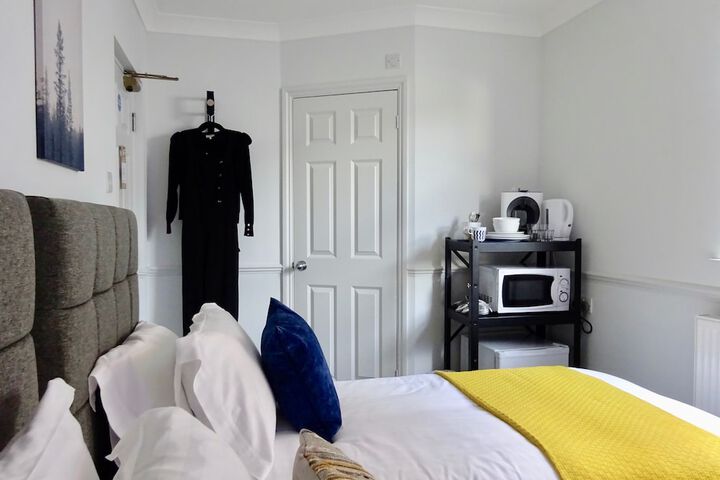 Room 4 of 41