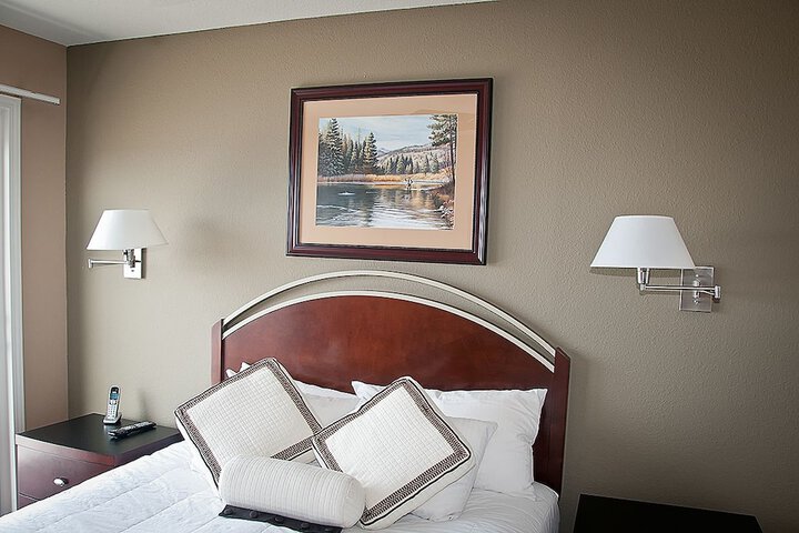 Room 2 of 82