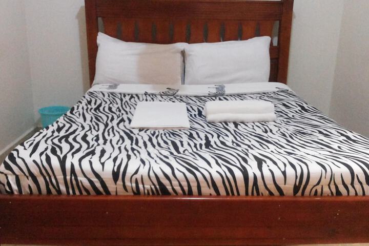 Room 8 of 35