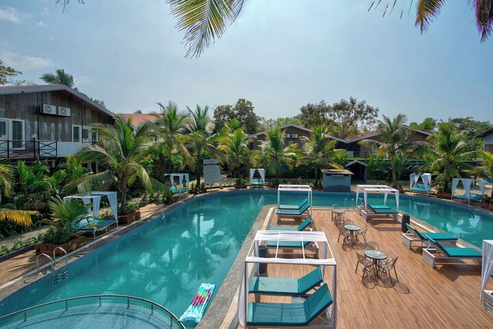 Pool 33 of 68