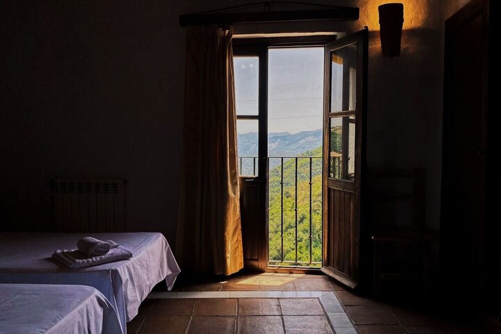 Room 10 of 61