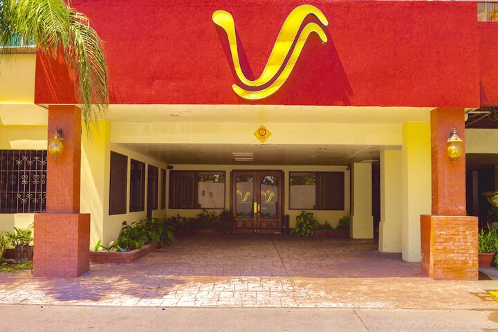 Photo of Victoria Hotel