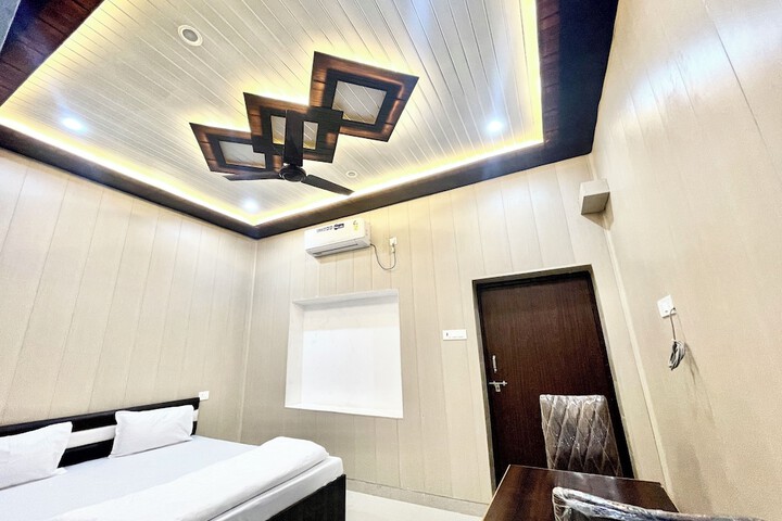 Room 5 of 39