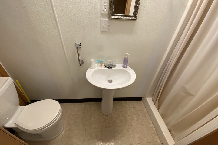 Room 32 of 45