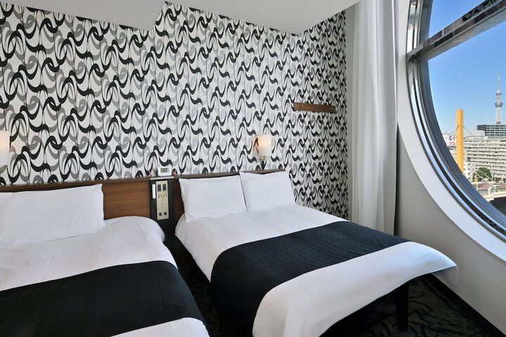 Room 16 of 72