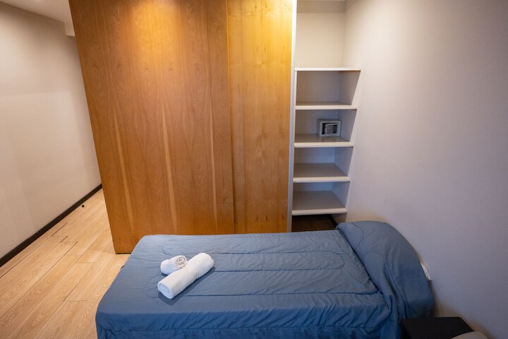 Room 41 of 76