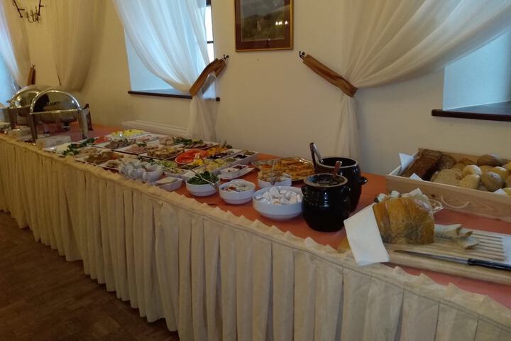 Dining 109 of 130