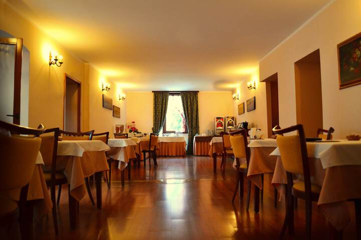 Breakfast area