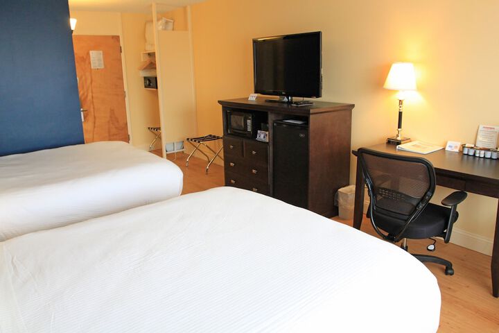Quadruple Queen Size Bed (21 of 29)