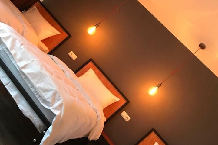 Room 21 of 48