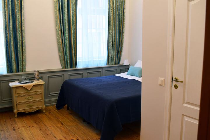 Room 14 of 42