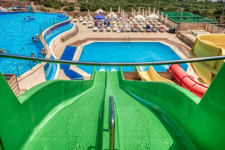Pool 72 of 102