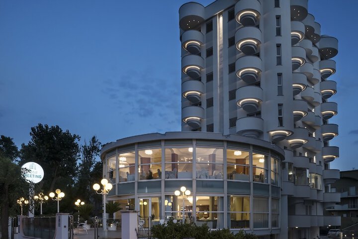 Hotel 72 of 79