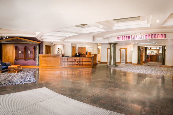 Guest Lobby