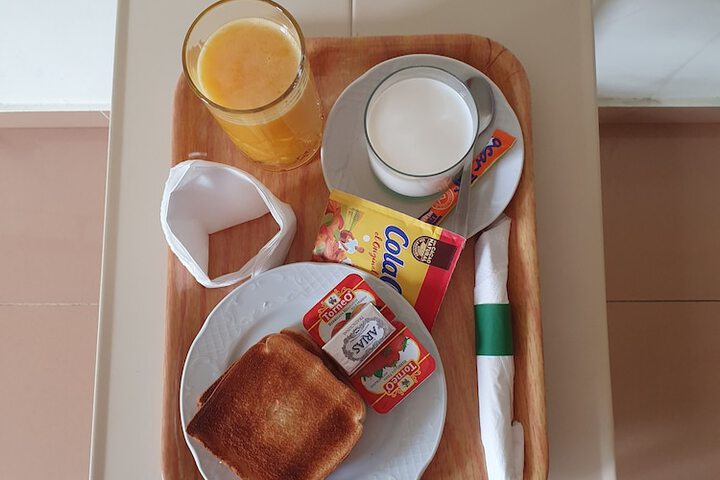 Breakfast/Coffee Service 32 of 51