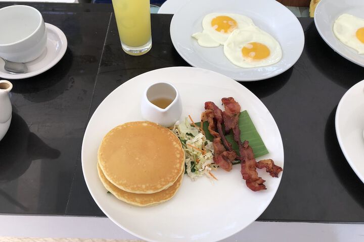 Breakfast/Coffee Service 70 of 96
