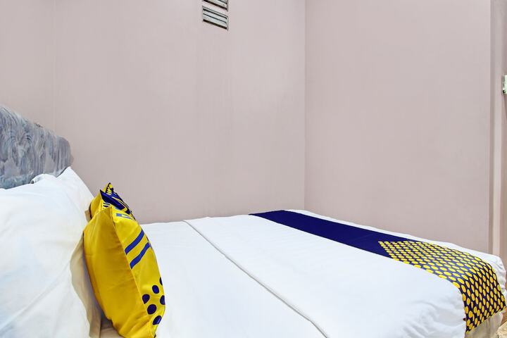 Room 27 of 33