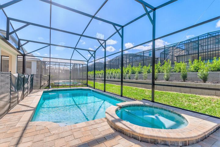 Pool 51 of 84