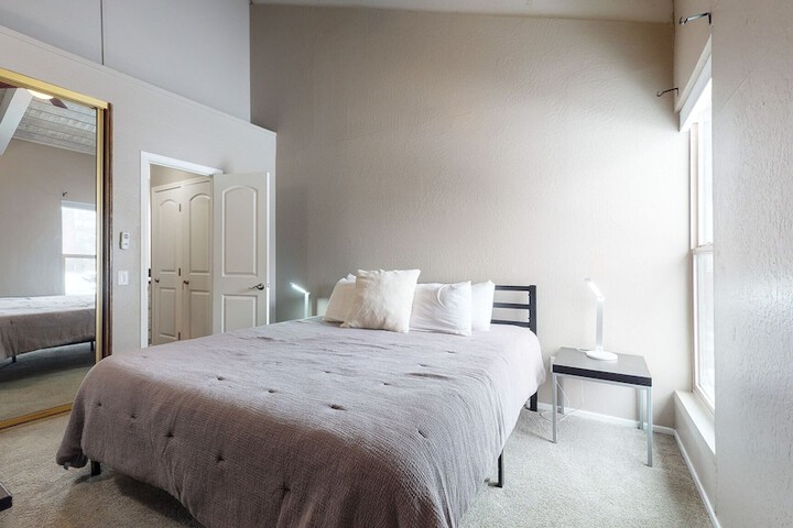 Room 5 of 40