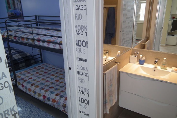 Room 7 of 14