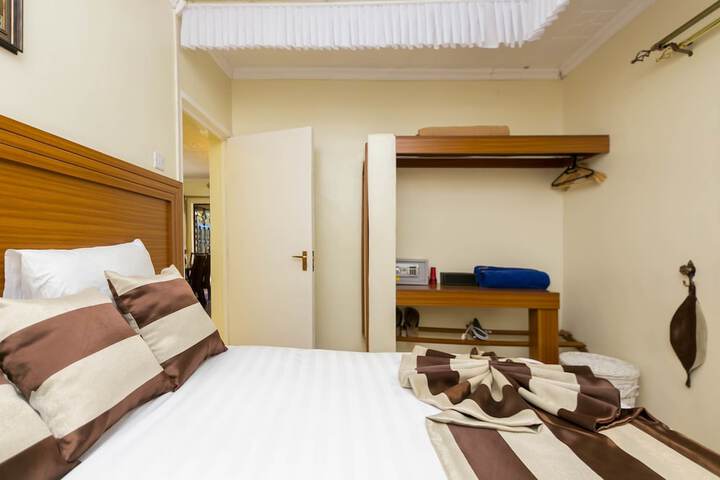 Room 21 of 57