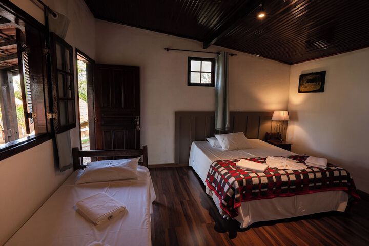 Room 35 of 147