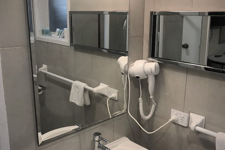 Room 75 of 99