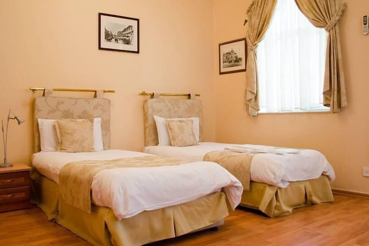 Room 28 of 79
