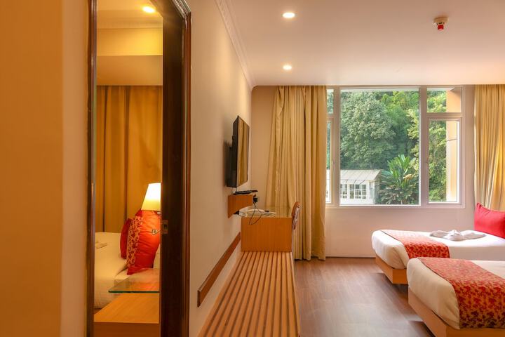 Room 5 of 70