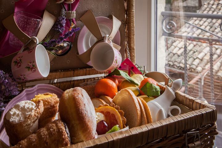 Breakfast/Coffee Service 67 of 87
