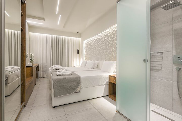 Room 18 of 68