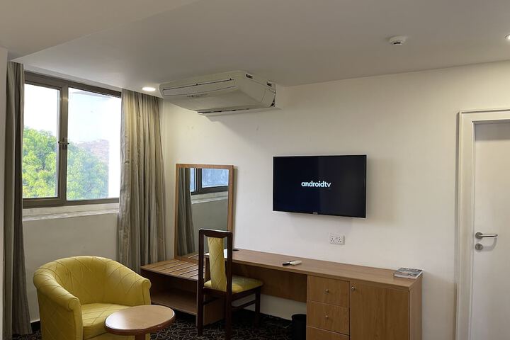 Room 62 of 114