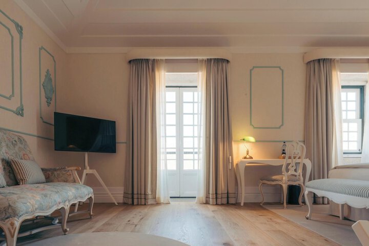 Room 49 of 152