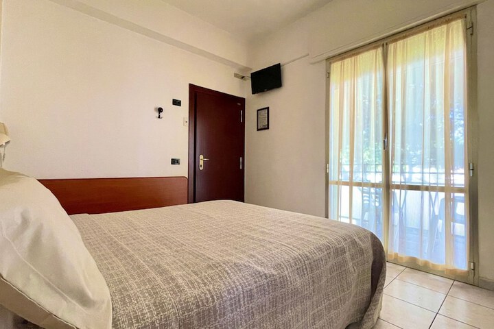 Room 16 of 87