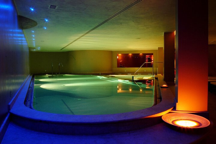 Pools & Facilities