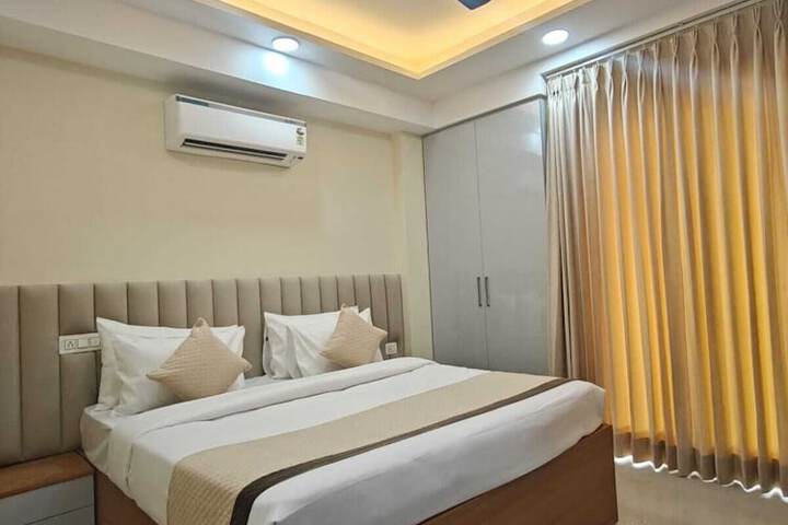 Room 6 of 26