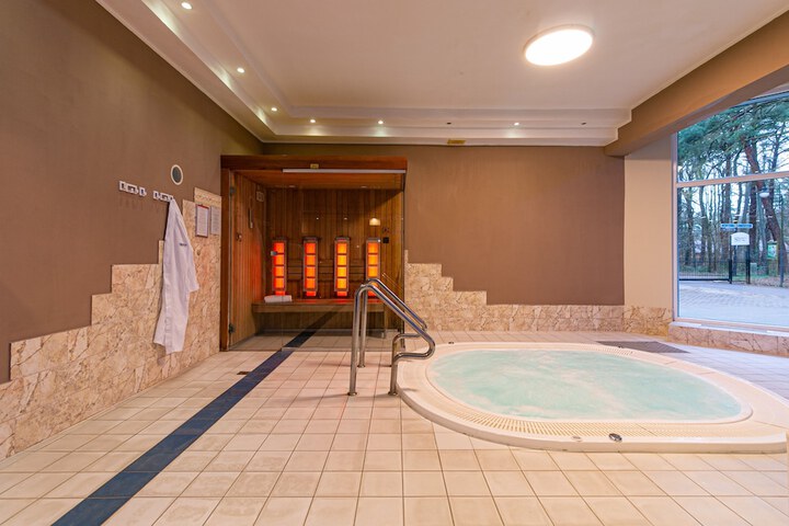 Jetted tub
