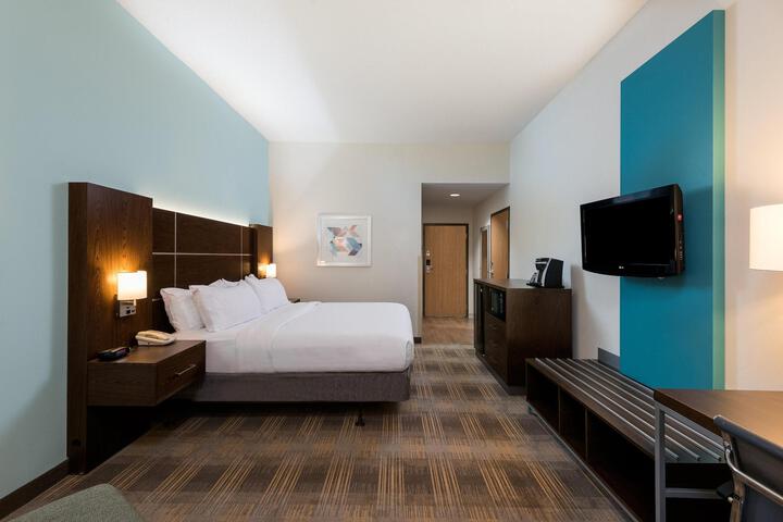 Standard Double Bed (3 of 5)
