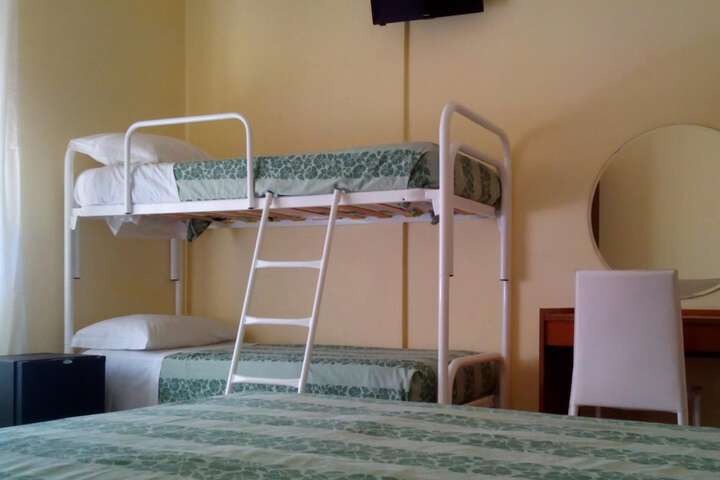 Room 19 of 62