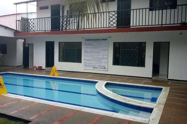 Pool 21 of 40